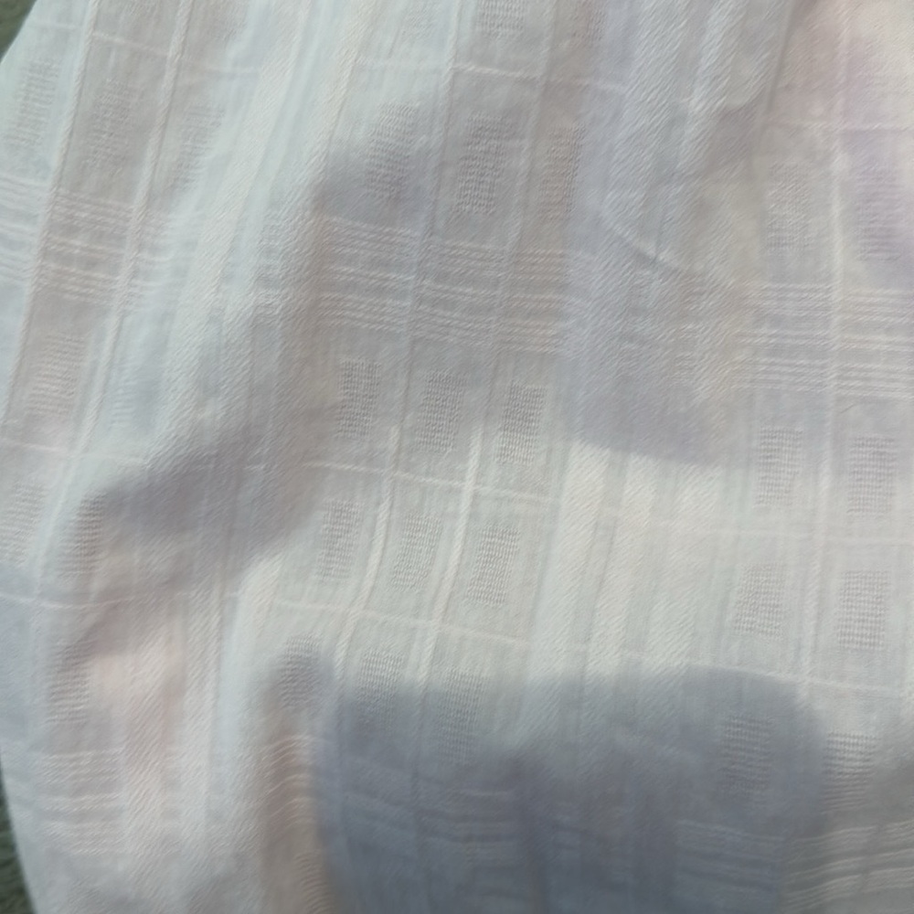 Women’s dress size medium but runs like large - Picture 4 of 4